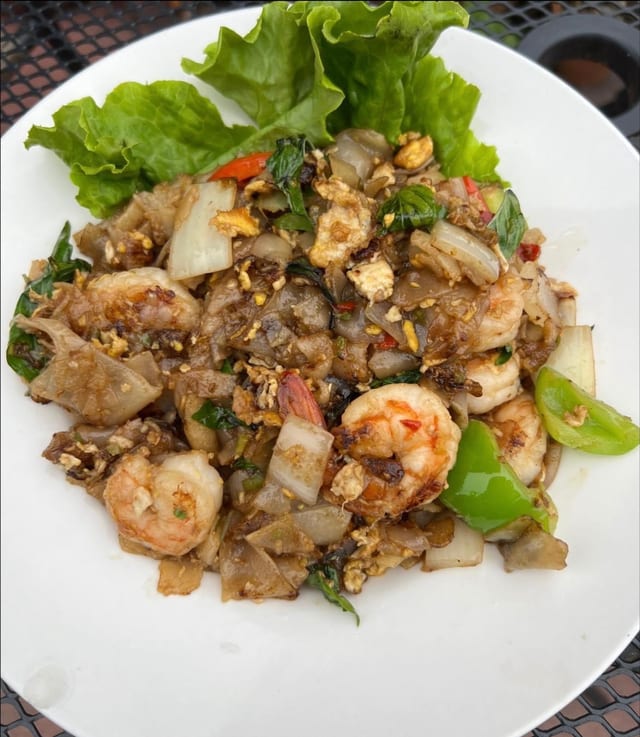 Pad Kee Mao (Drunken Noodle).